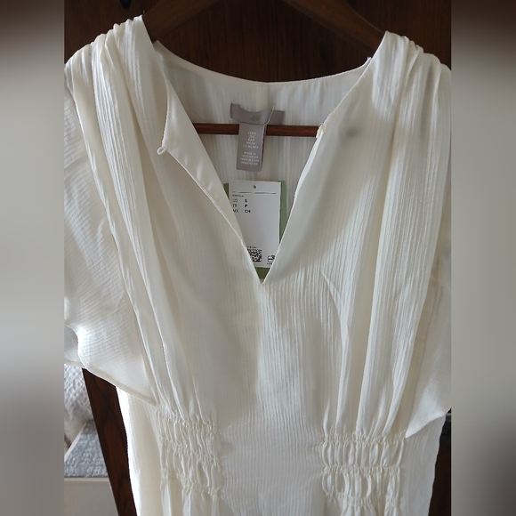 New H&M Cream Pleated Maxi Dress Flutter Sleeve Smocked Waist EcoVero Size S NWT - Picture 9 of 15